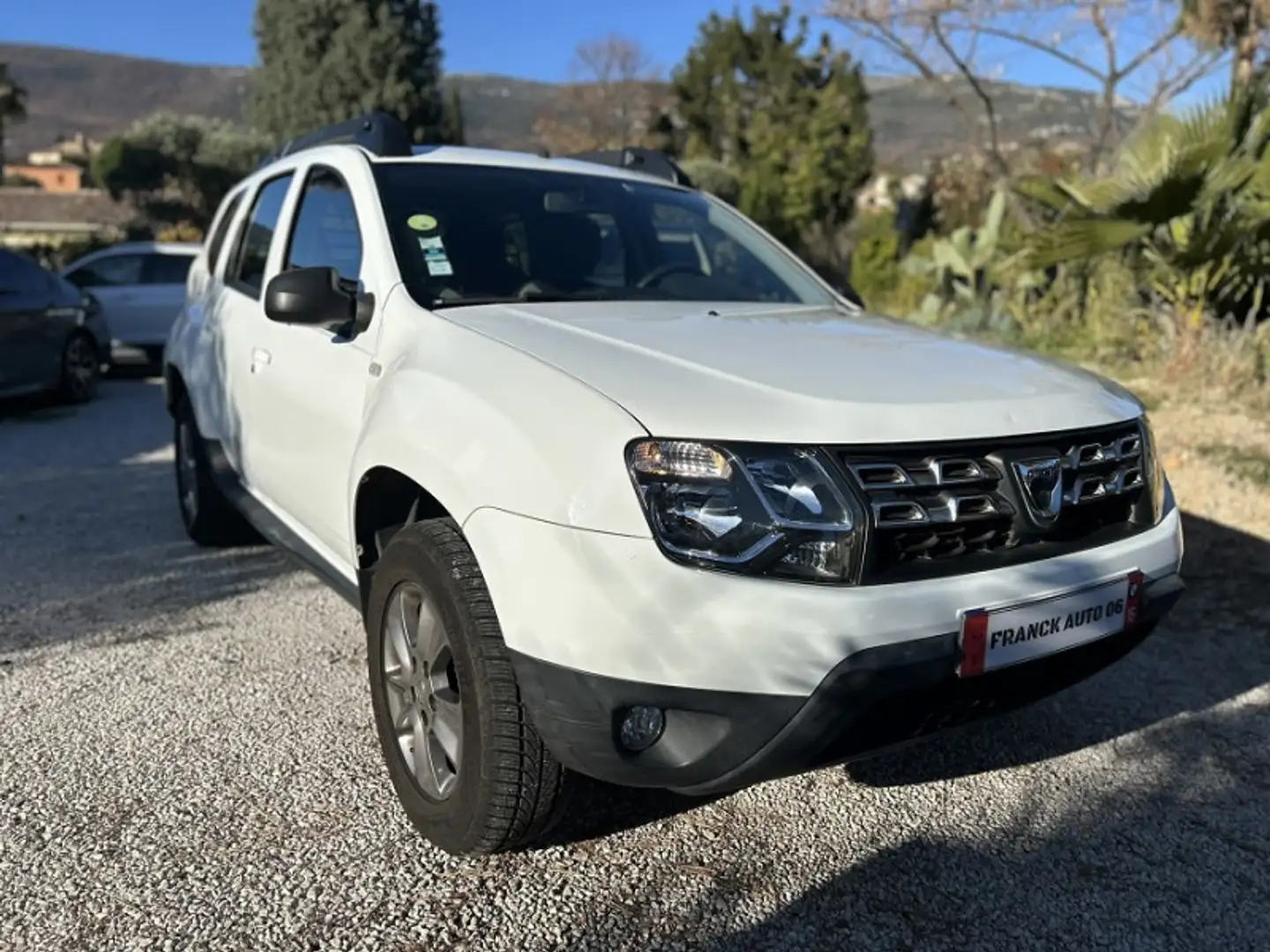 Dacia Duster 1.5 DCI 110CH CONFORT 4X2 EDC Blanc - 1