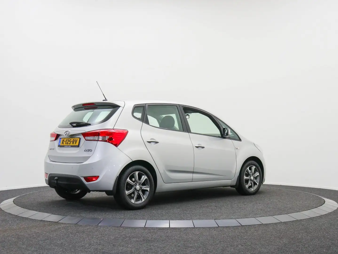 Hyundai iX20 1.6i Comfort | Trekhaak | Cruise control | All-sea Gris - 2