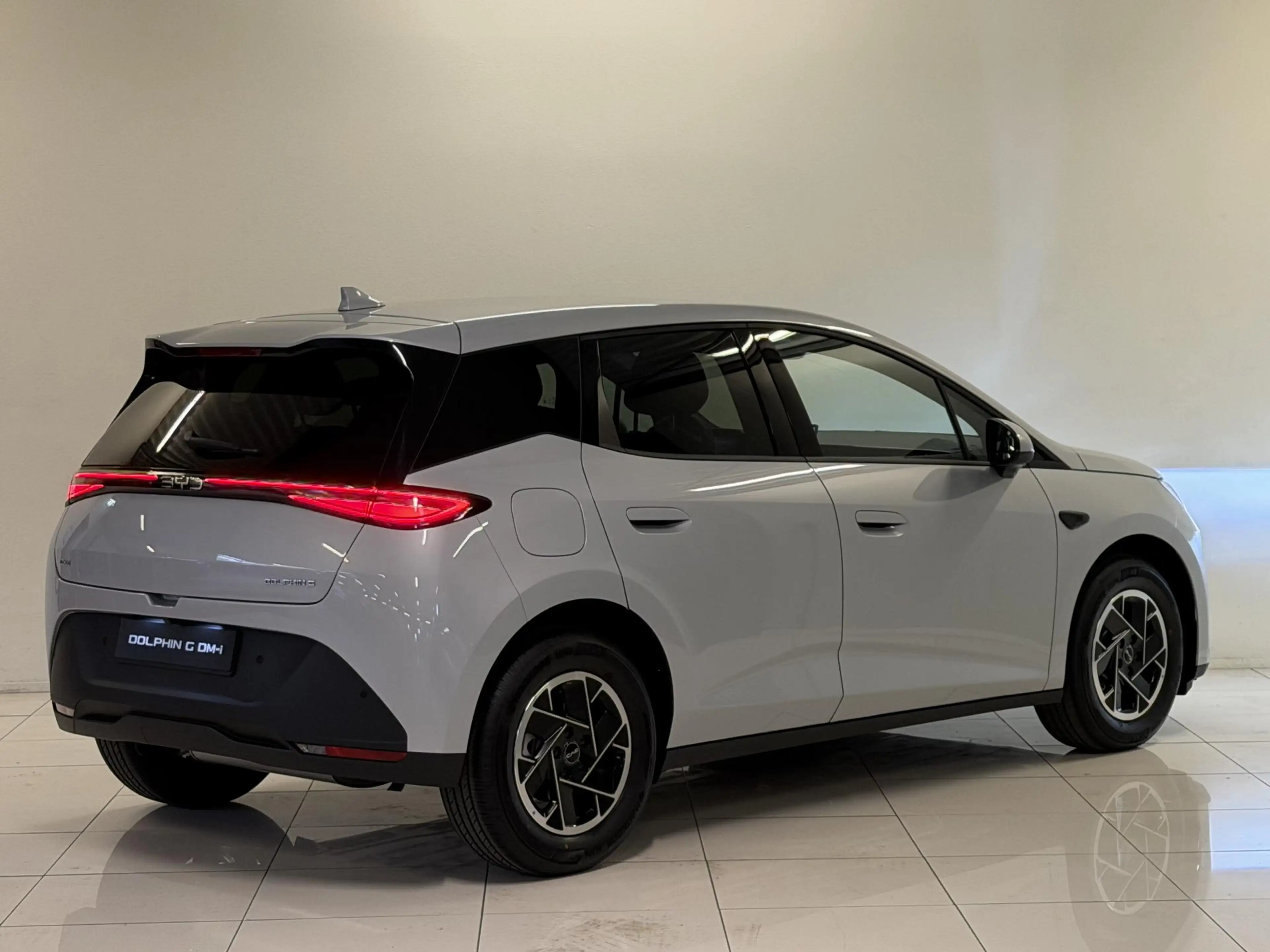 BYD Dolphin G DM-i Boost | € 1.000,- introductievoordeel! | BYD — photo 2