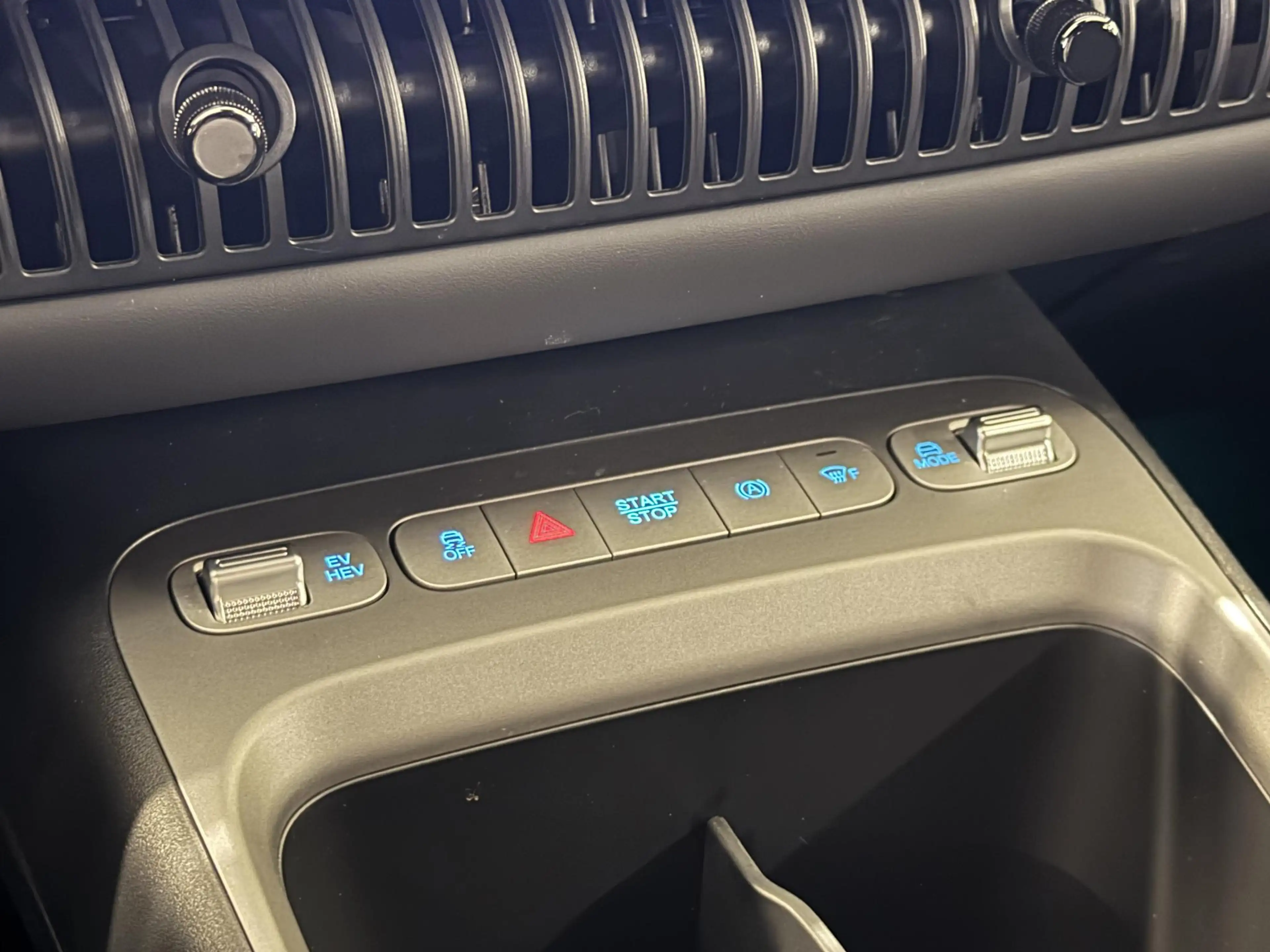 BYD Dolphin G DM-i Boost | € 1.000,- introductievoordeel! | BYD — photo 32