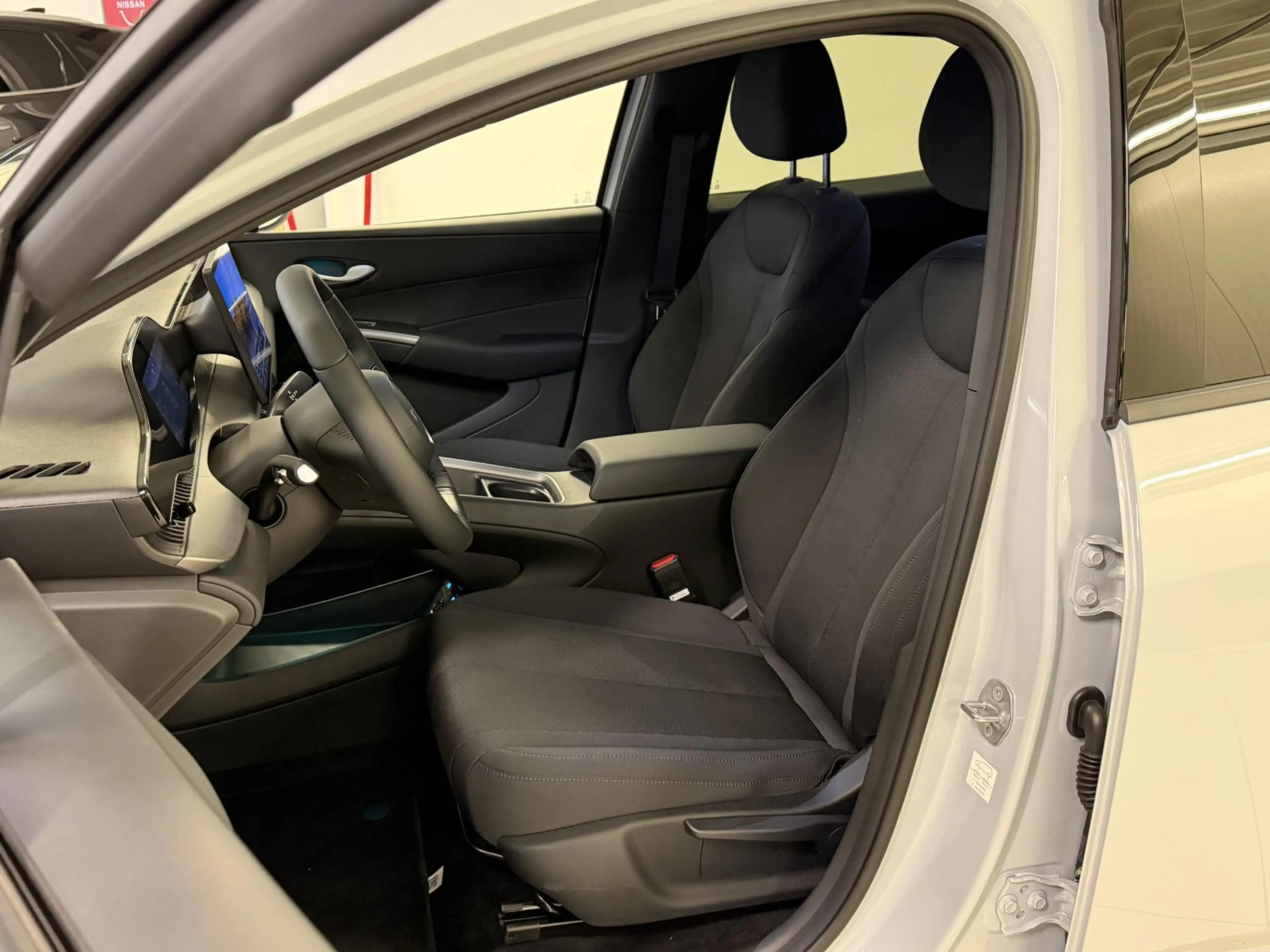 BYD Dolphin G DM-i Boost | € 1.000,- introductievoordeel! | BYD — photo 7