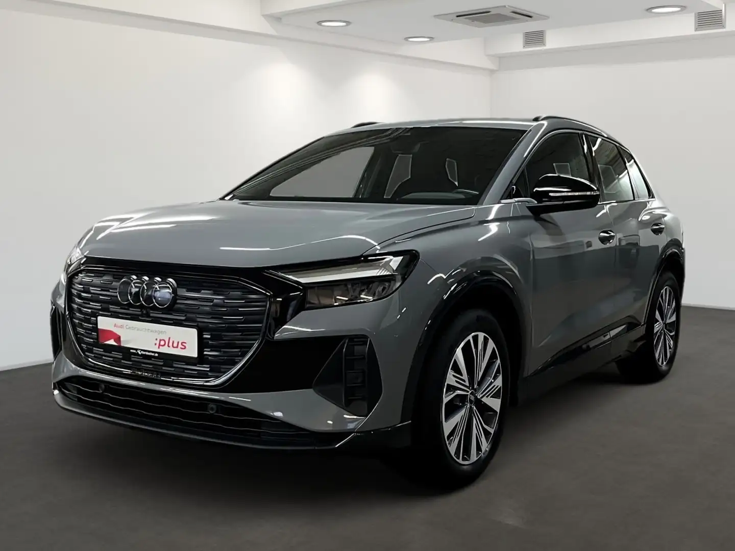 Audi Q4 e-tron 40 advanced AssistenzPaketPlus AHK Grau - 2