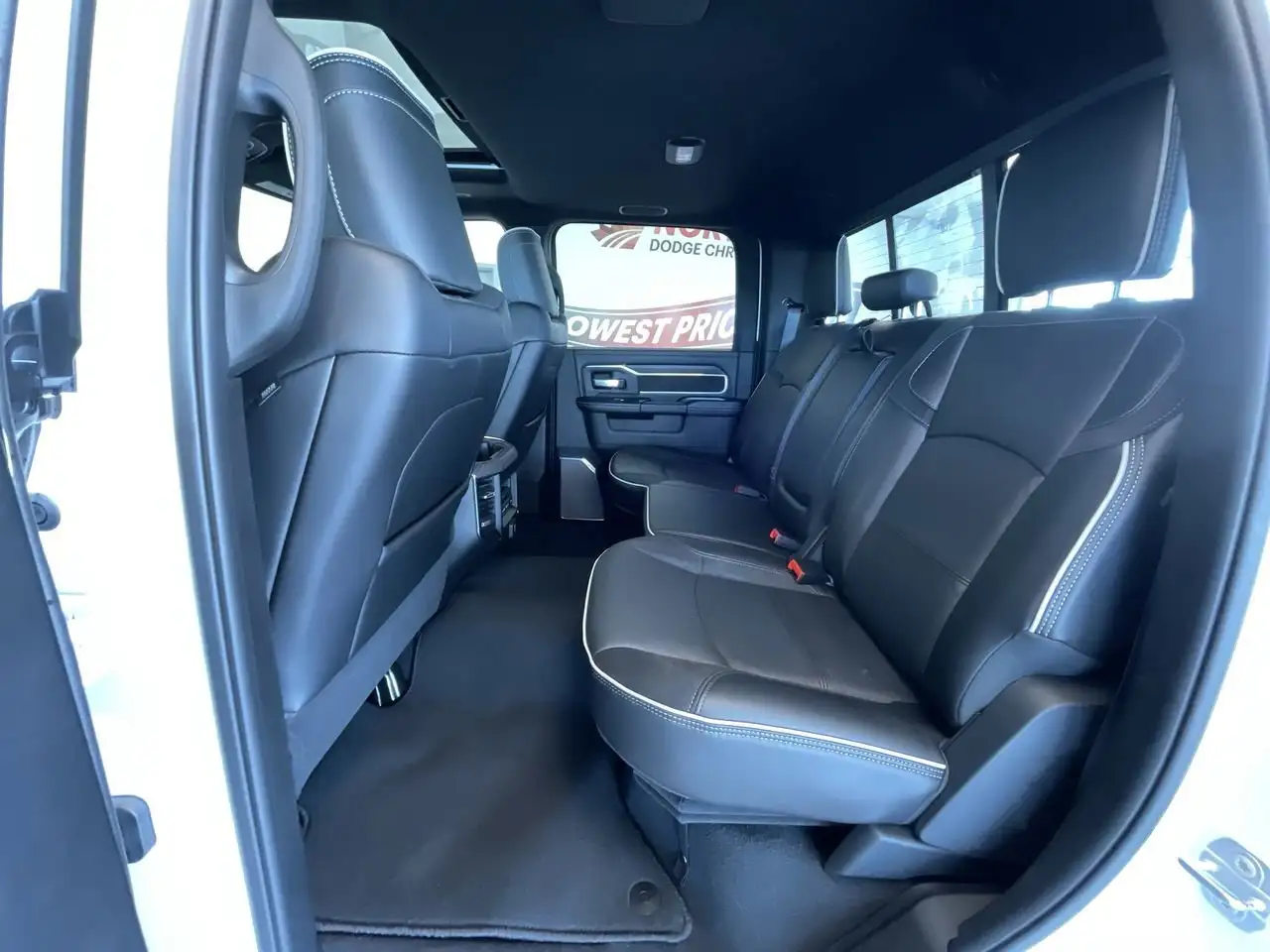 RAM 3500 снимка RAM 3500