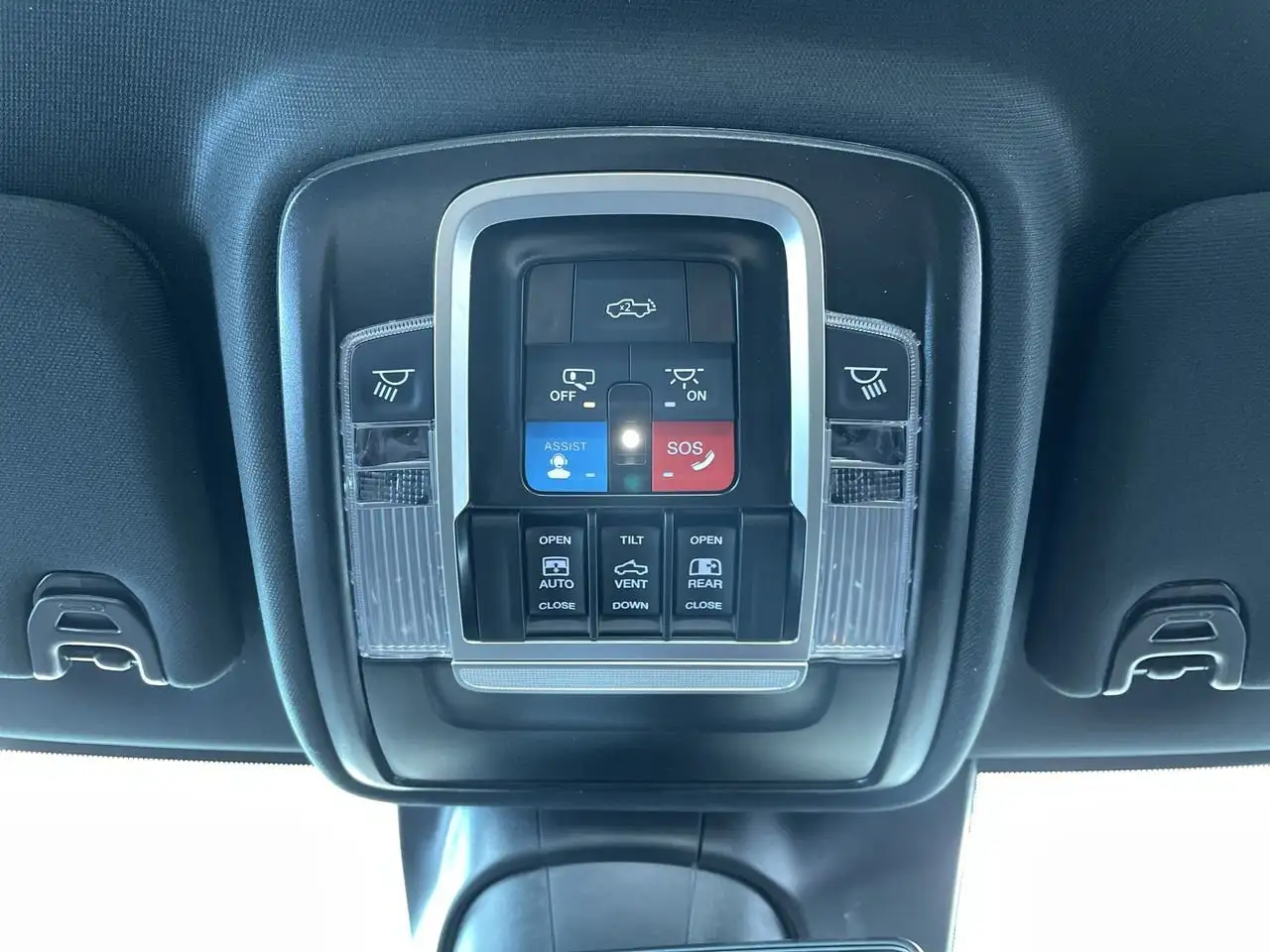 RAM 3500 снимка RAM 3500