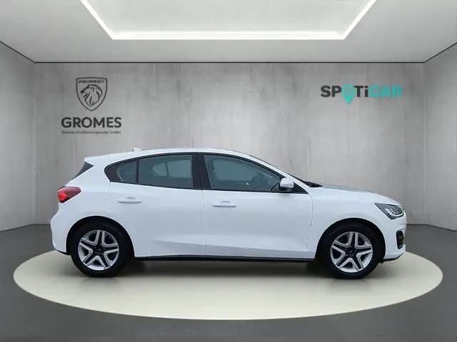 Ford Focus main image
