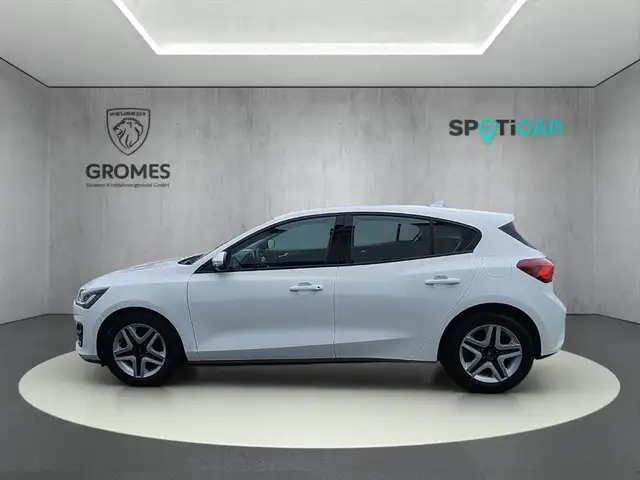 Ford Focus view 6