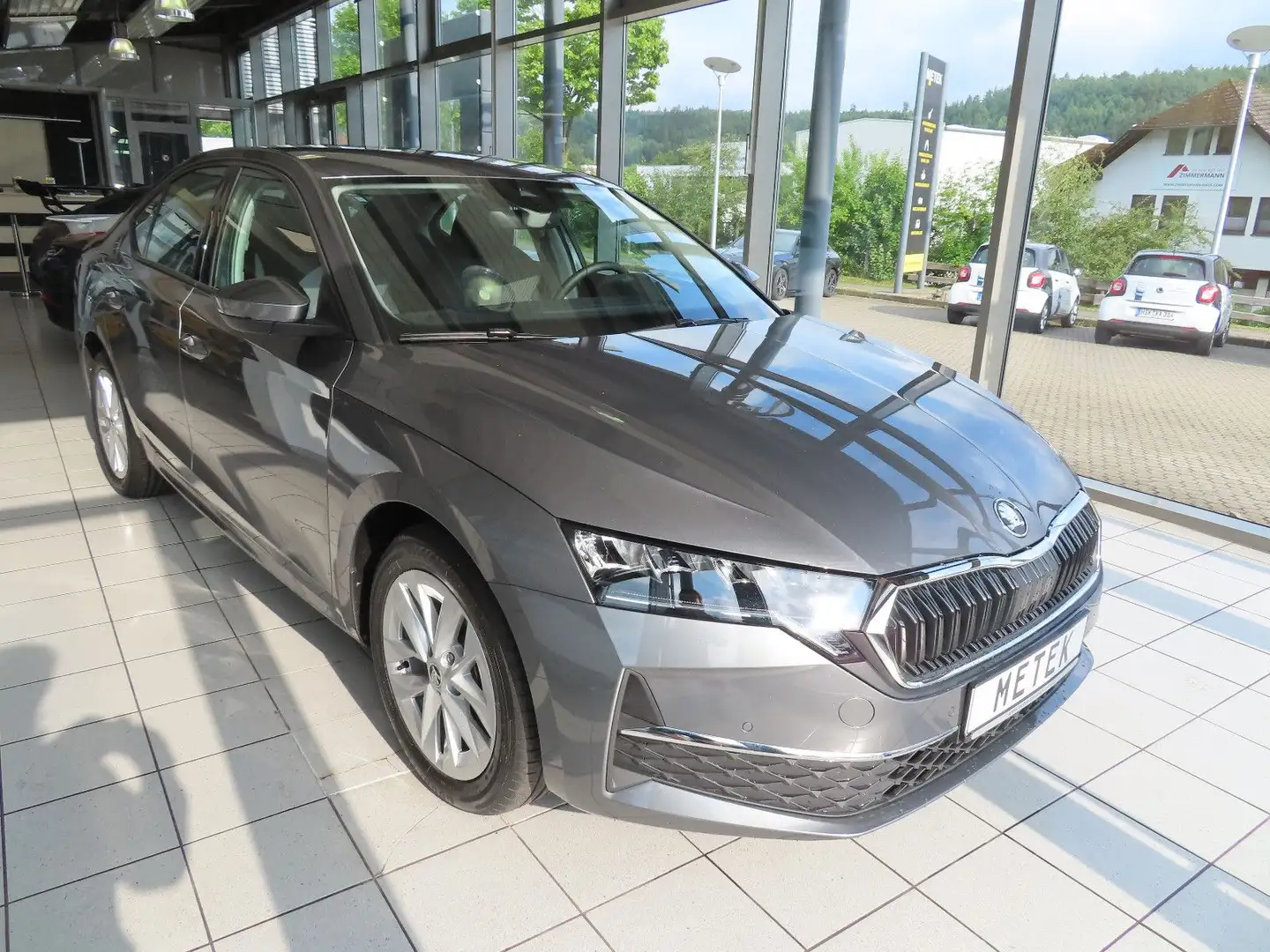 Skoda Octavia Lim. 2.0 TDI  Selection LED SHZ Grau - 2