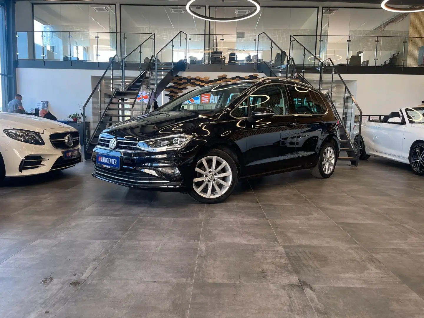 Volkswagen Golf Sportsvan VII Highline *1.HAND*19%MWST*LED* Schwarz - 1