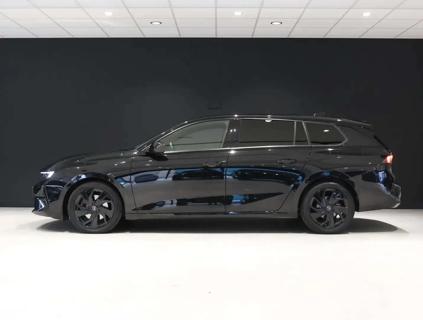 Opel Astra Sports Tourer 1.2 130 pk Level 4 AGR Comfortstoele Noir - 2