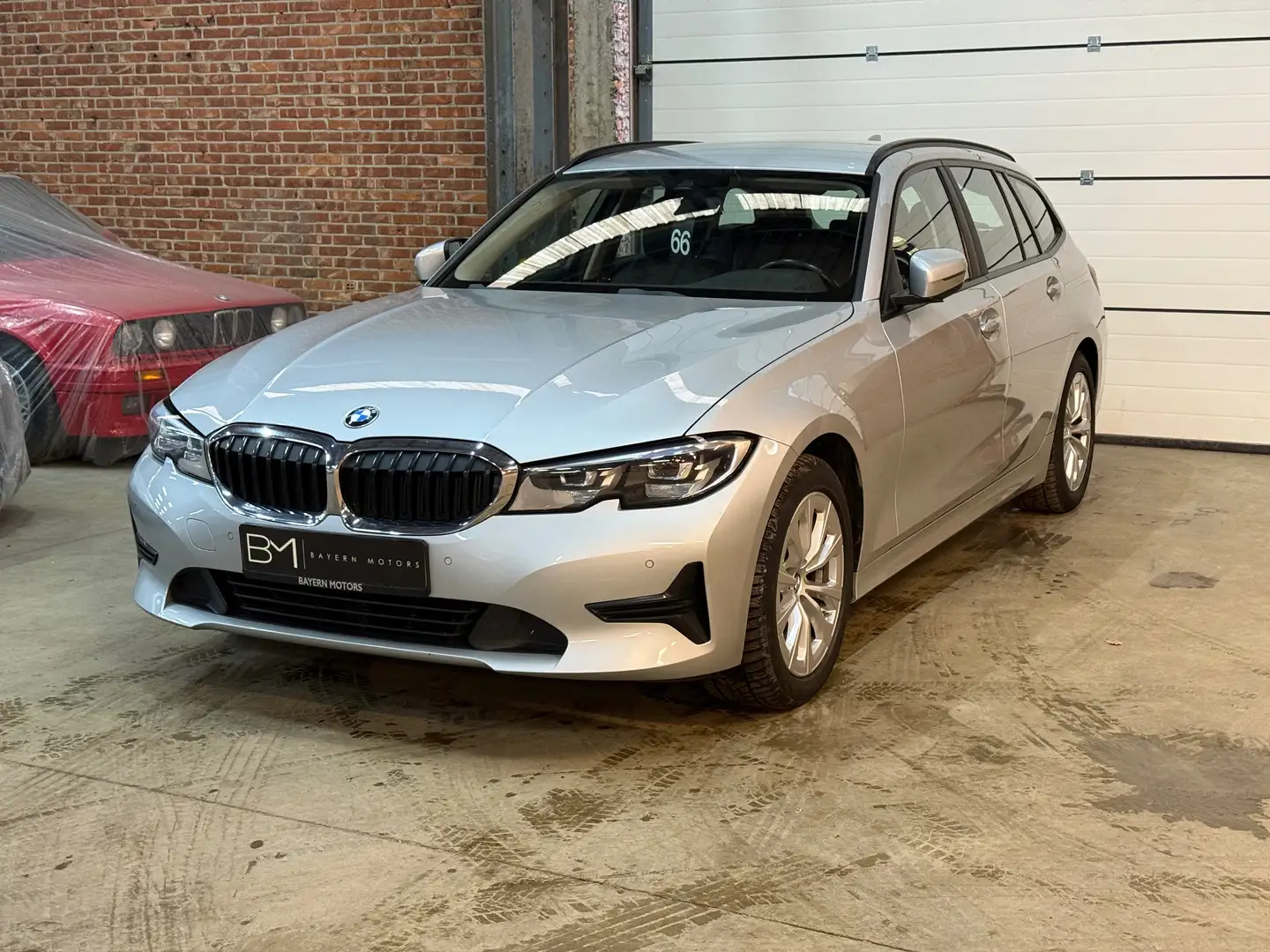 BMW 318 dA Automaat Navi Leder LED Garantie EURO 6d Argento - 1