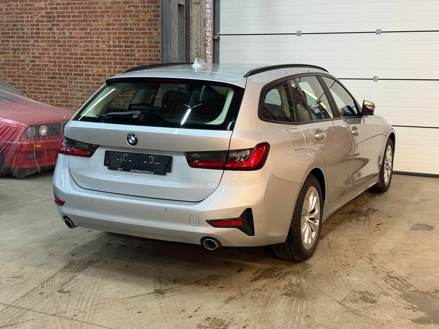 BMW 318 dA Automaat Navi Leder LED Garantie EURO 6d Argento - 2