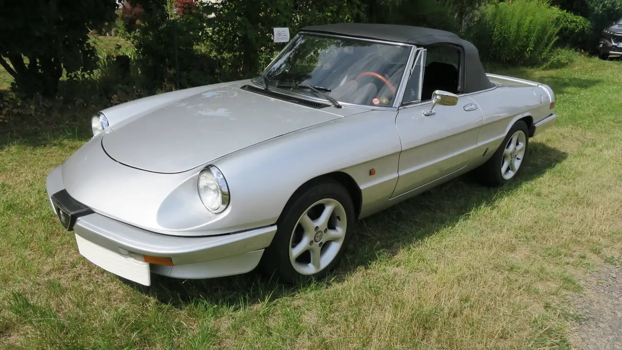 Alfa Romeo Spider 1.6, foto 1