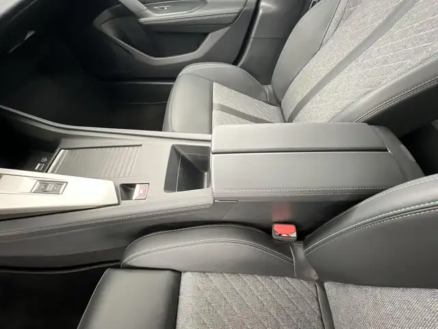 Peugeot 408 view 14