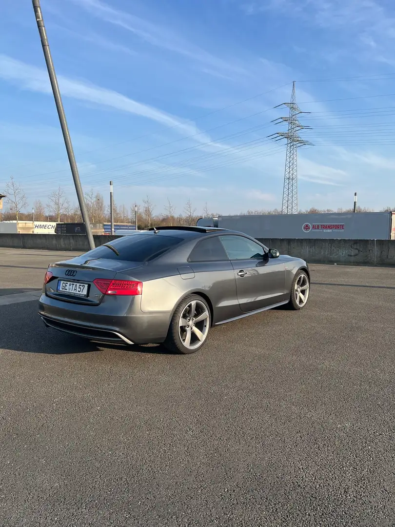 Audi A5 3.0 TDI DPF quattro S tronic Grau - 2