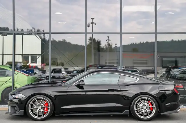 Ford Mustang view 7