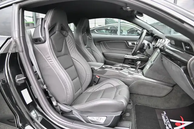 Ford Mustang view 13