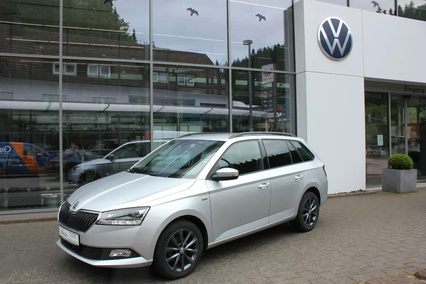 Skoda Fabia Combi Soleil LED,PDC,SHZ,NSW,GRA,BT Silber - 1