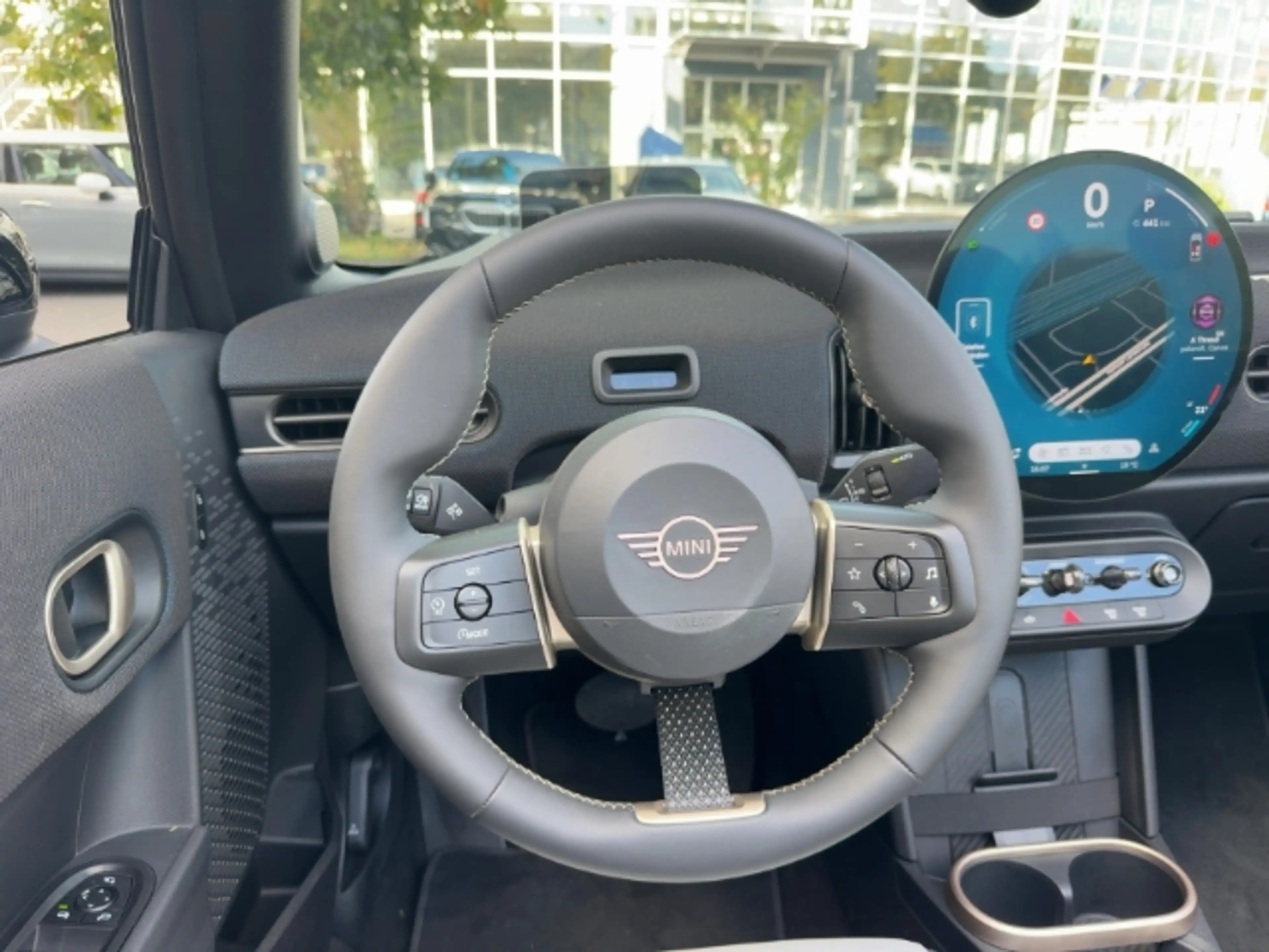 MINI Cooper Cabrio C HUD Navi HarmanKardon LED Kurvenlicht Mehrzonenk — photo 9
