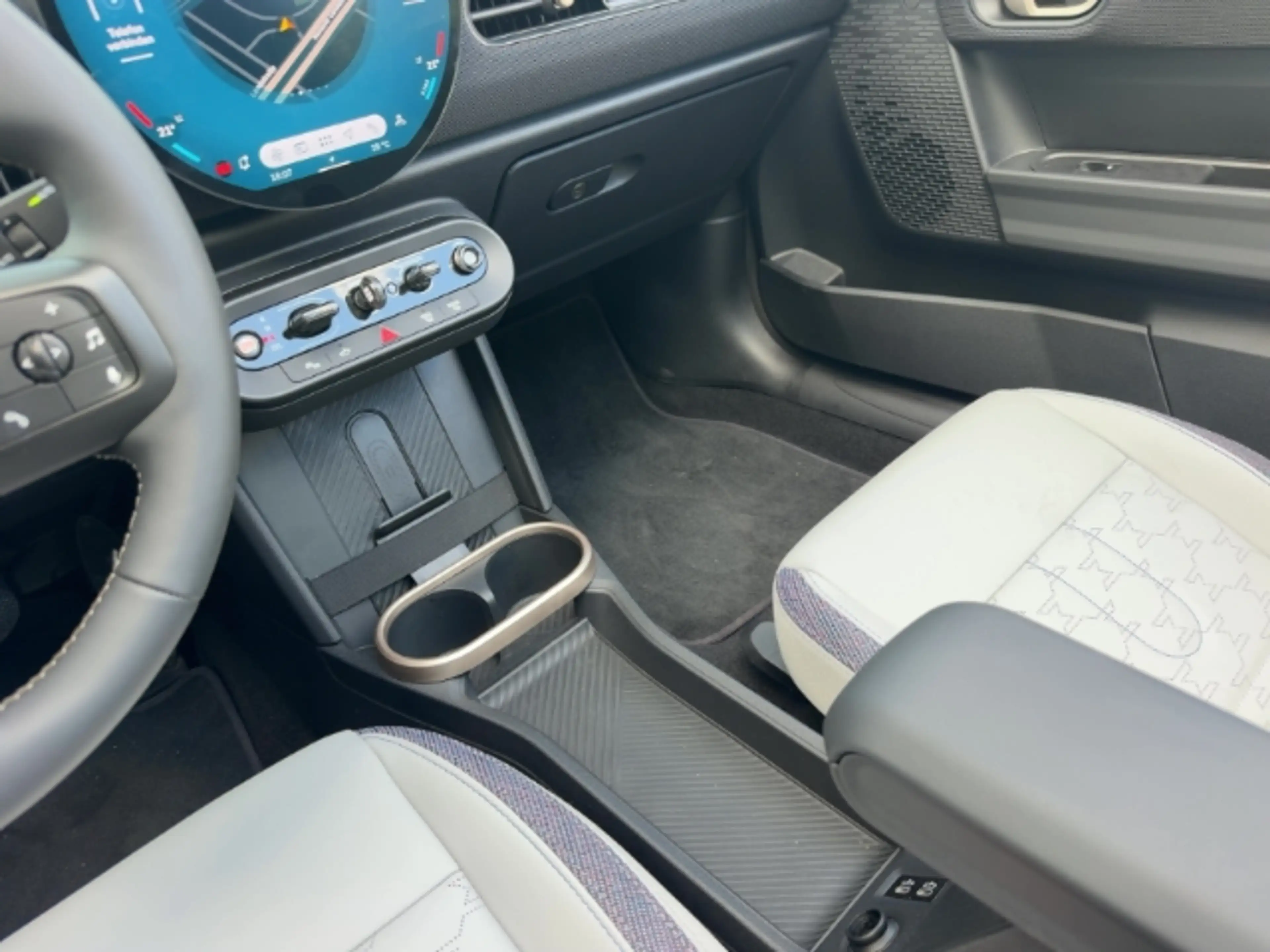 MINI Cooper Cabrio C HUD Navi HarmanKardon LED Kurvenlicht Mehrzonenk — photo 11