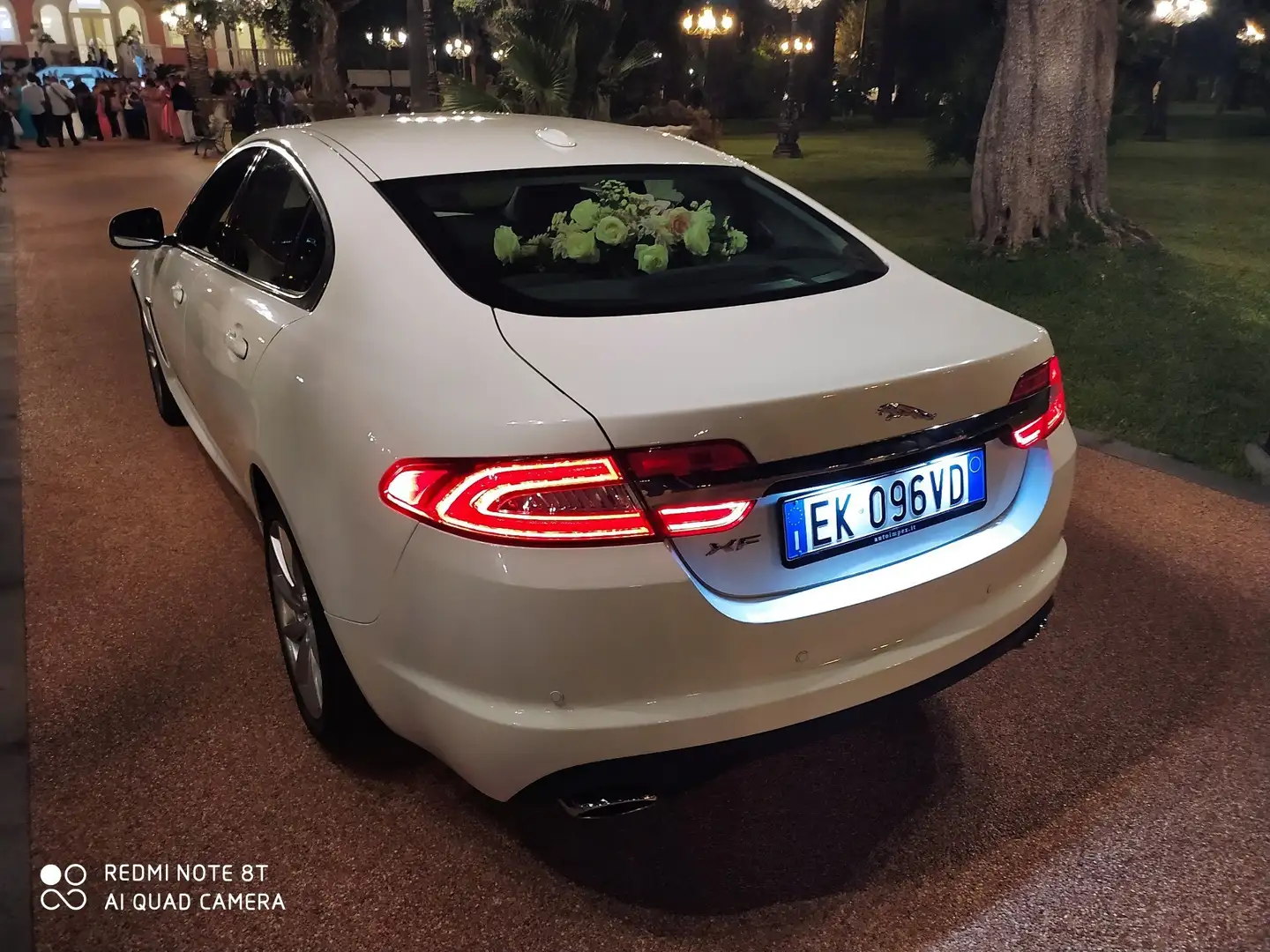 Jaguar XF 3.0ds V6 Premium Luxury auto Blanc - 2
