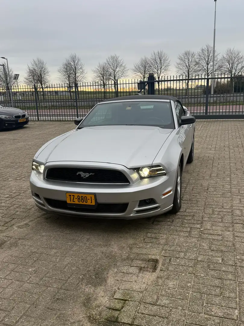 Ford Mustang Mustang undefined Grijs - 2