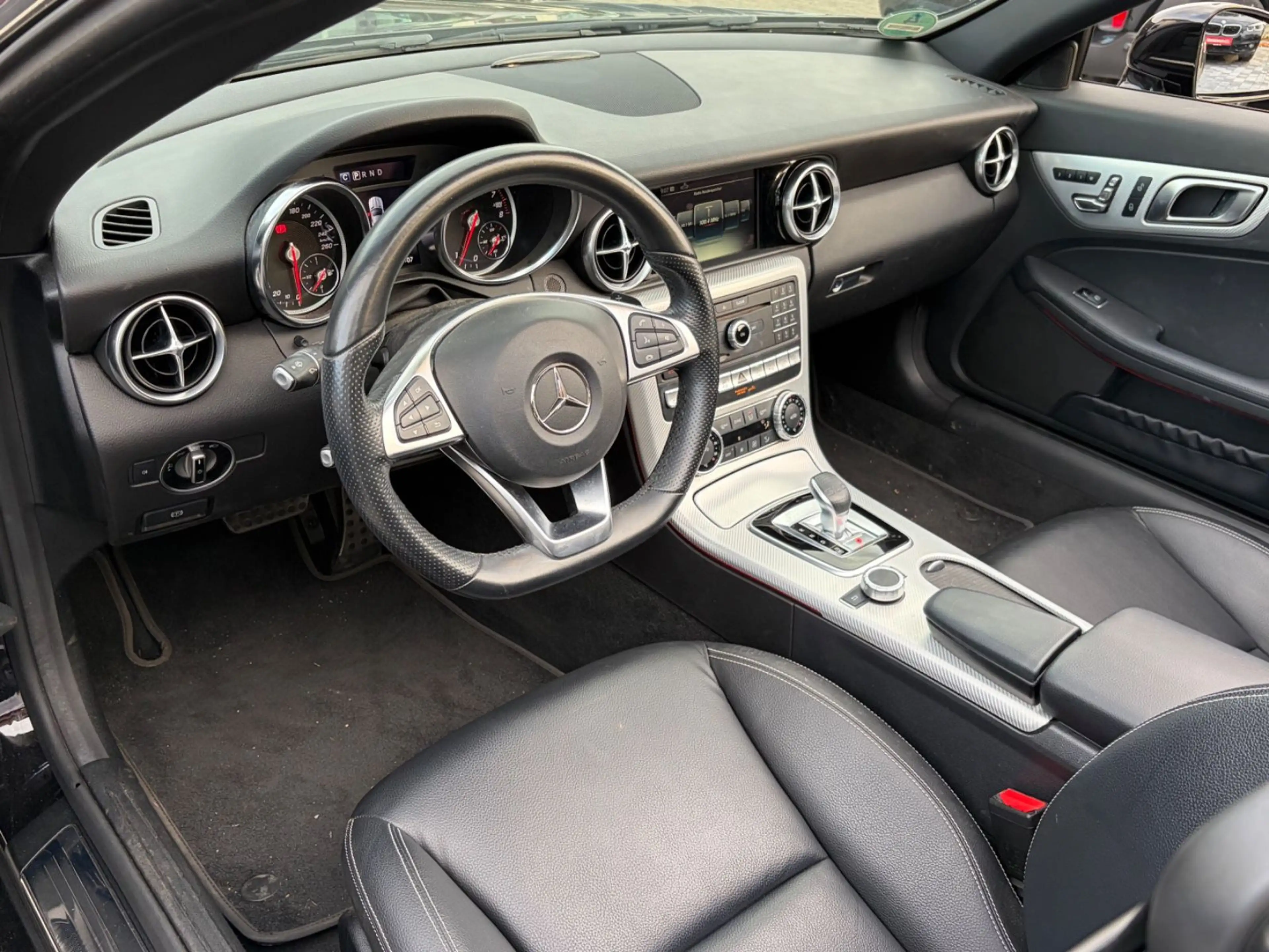 Mercedes-Benz SLC 300 Roadster 2.Hand / LED / HU & Insp.NEU — photo 8