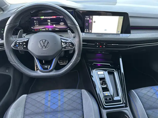 Volkswagen Golf view 11