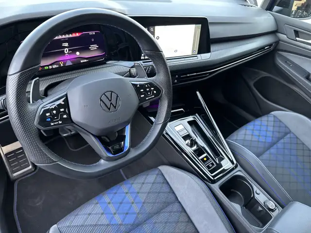 Volkswagen Golf view 8