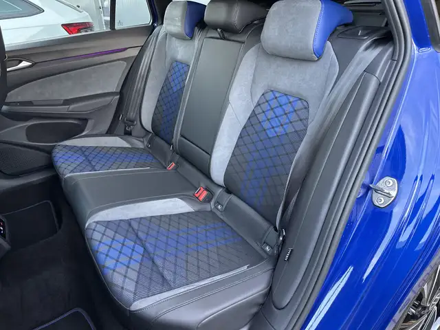 Volkswagen Golf view 10