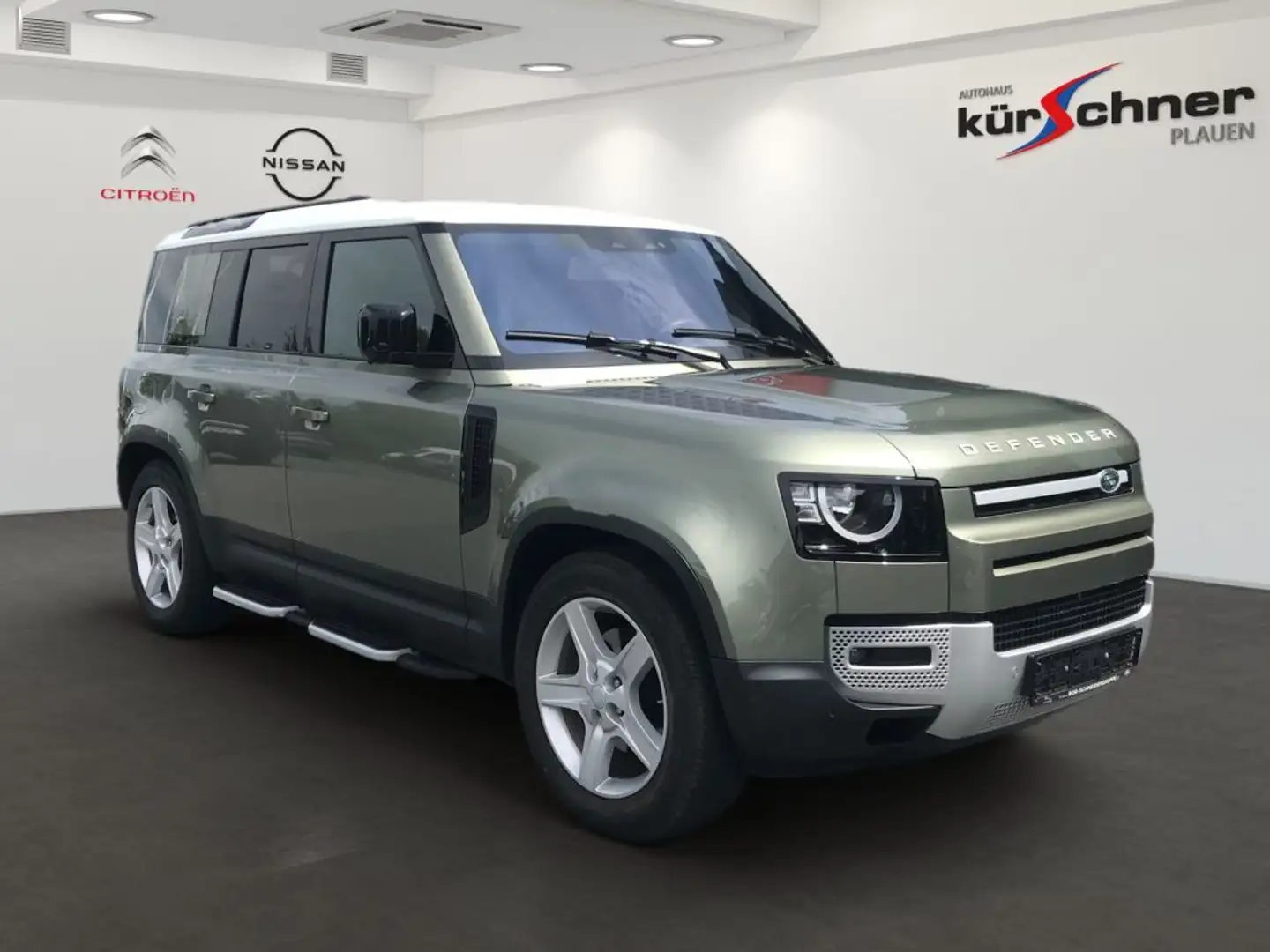 Land Rover Defender 110 D240 HSE Grün - 2