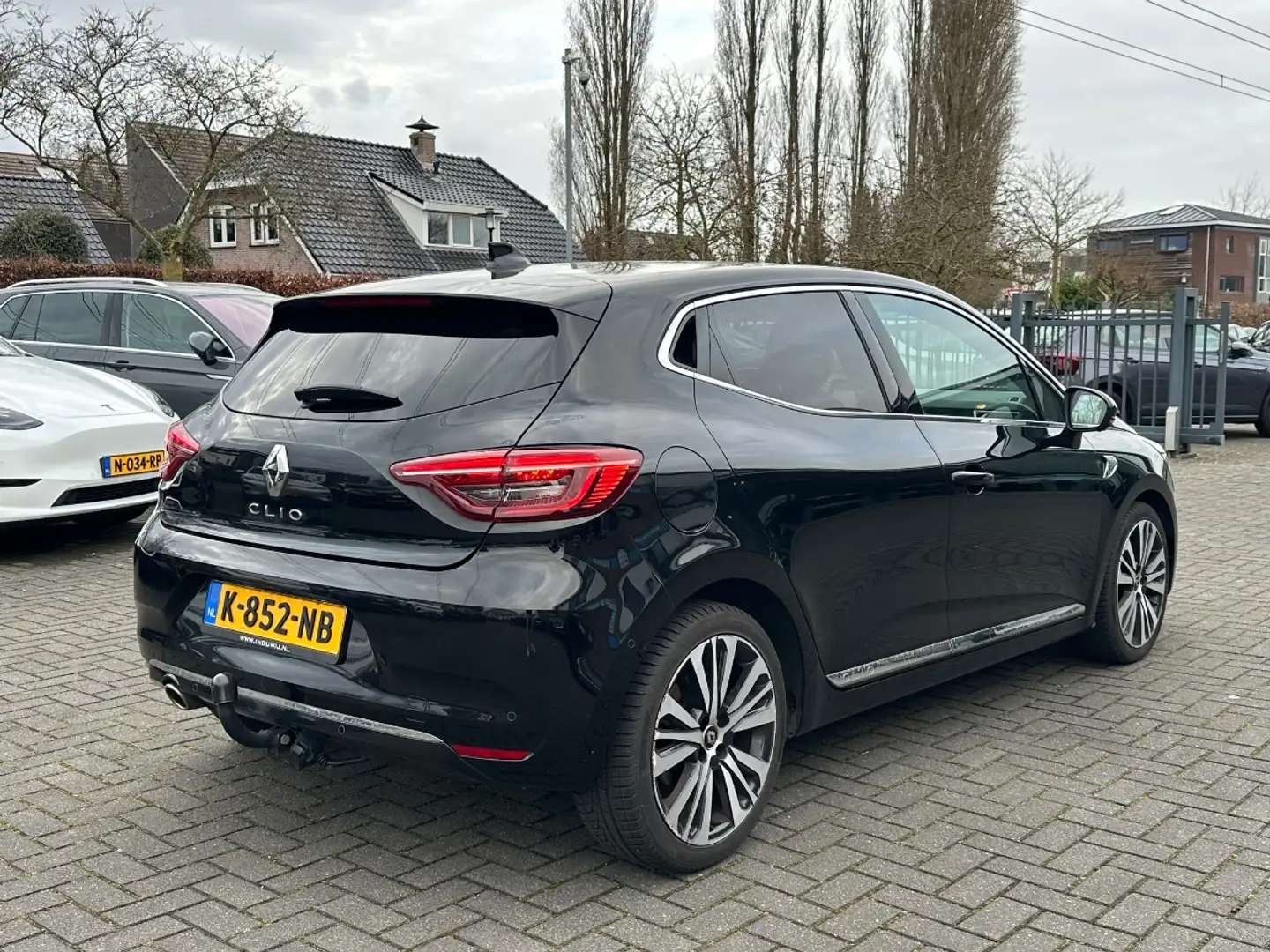 Renault Clio 1.0 TCe | Initiale Paris 5-Drs | Leer | Navi | Cam Schwarz - 2