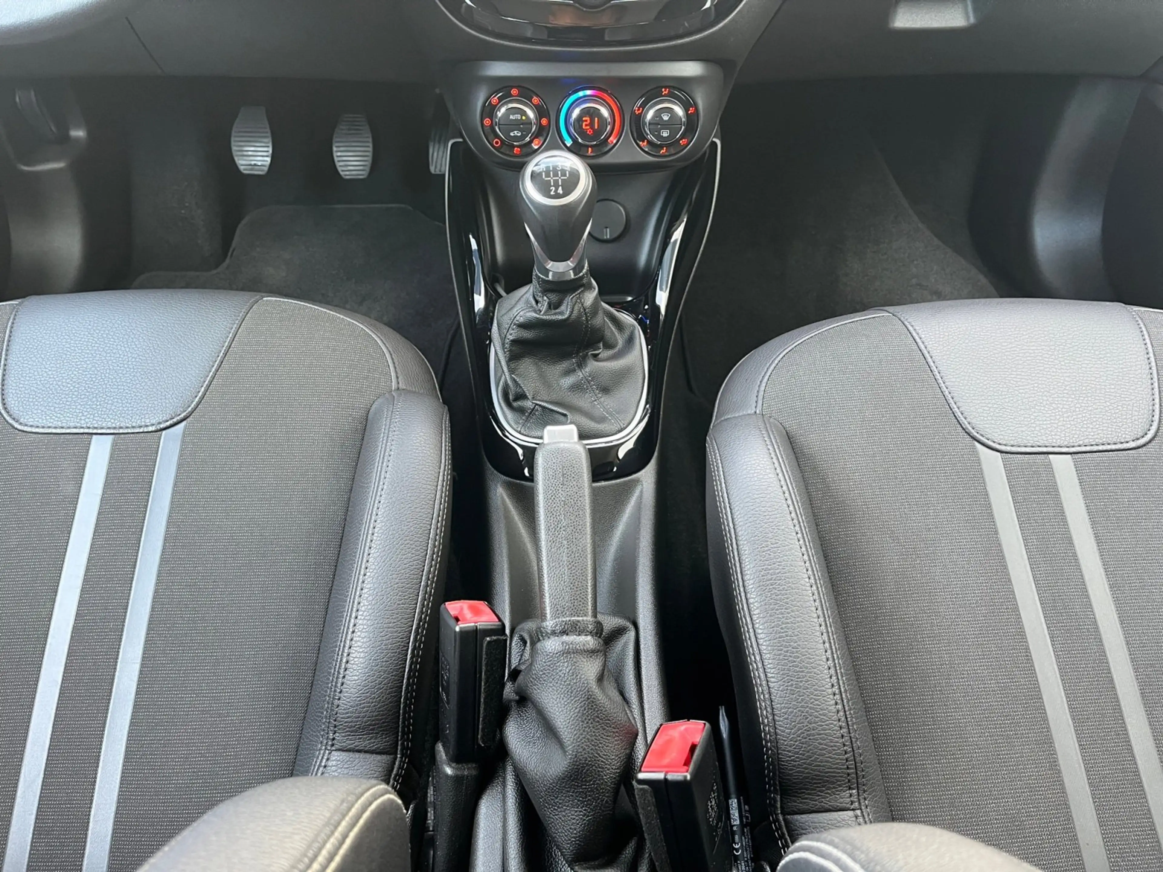 Opel Adam Slam 1.4 Tempomat Klimaautomatik Isofix — photo 9