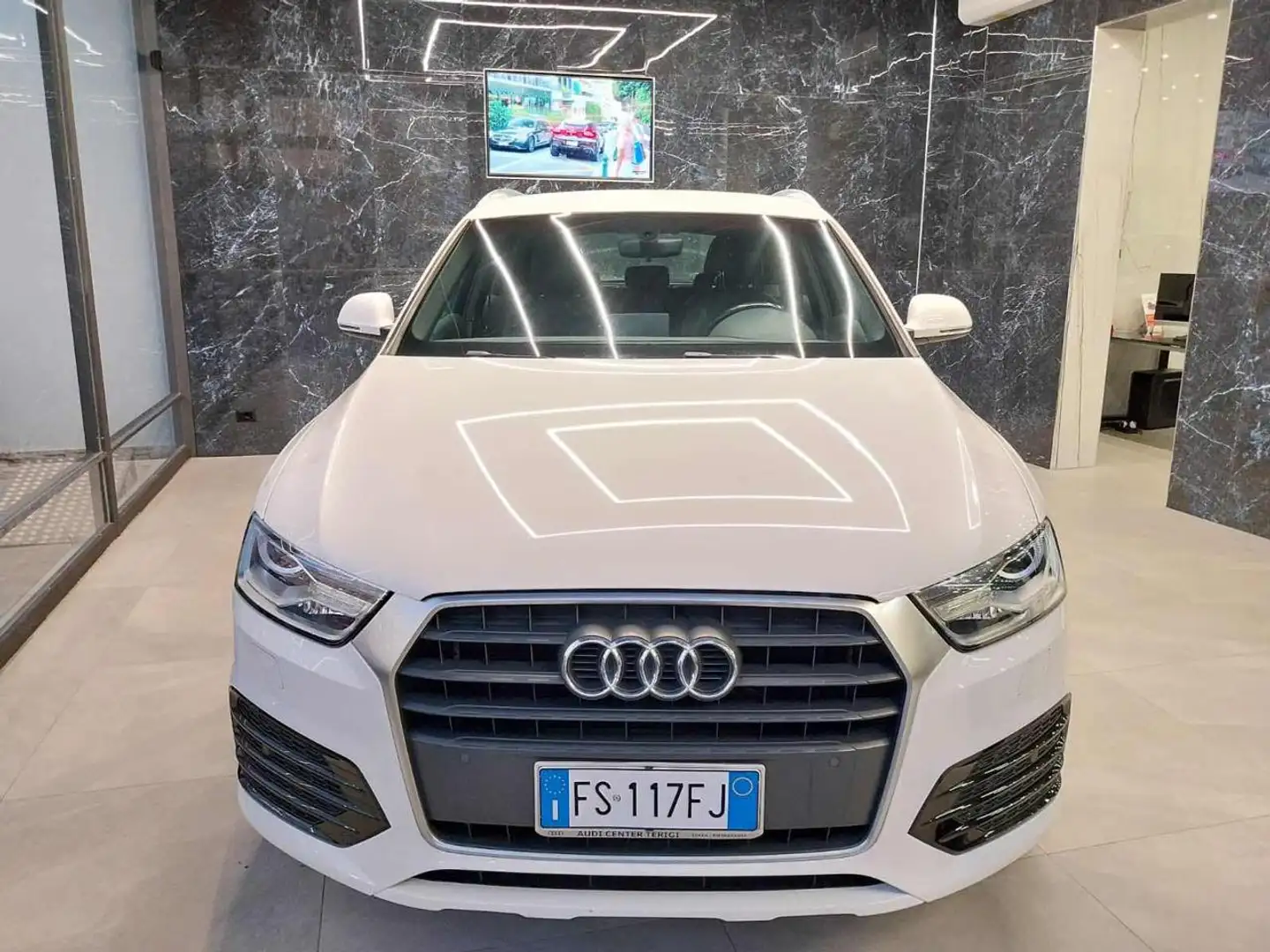 Audi Q3 2.0 TDI 120 CV quattro S tronic S line Edition Bianco - 1
