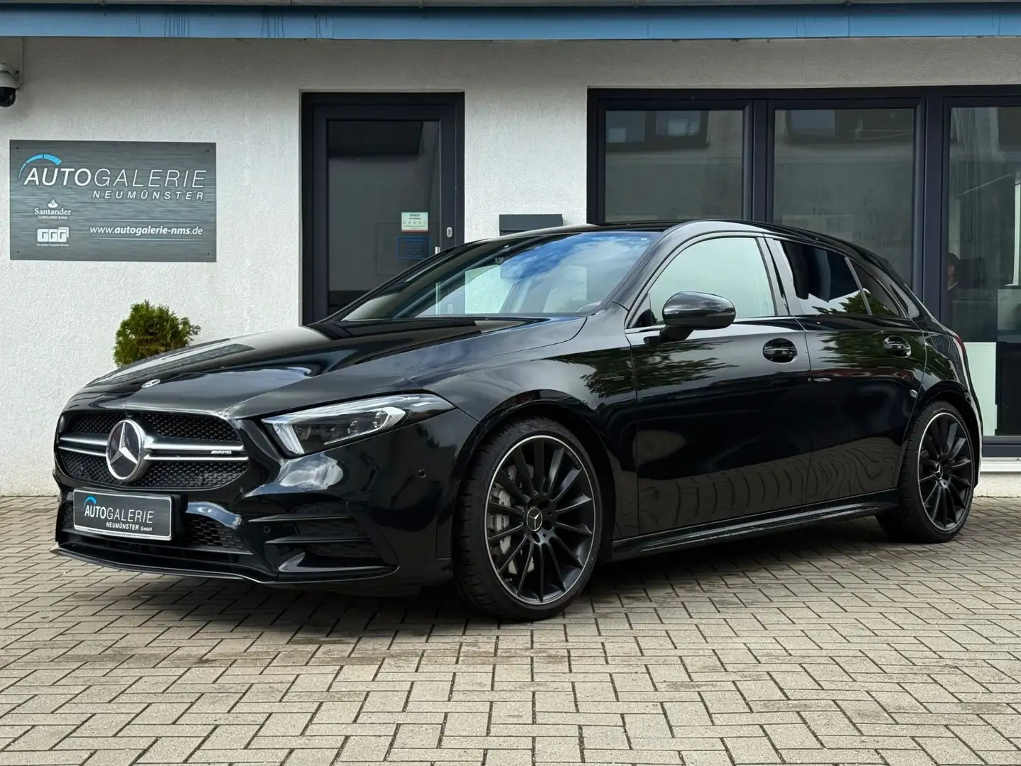 Mercedes-Benz A 35 AMG 4Matic°MultibeamLED°Night°KAM°Burmester Zwart - 1