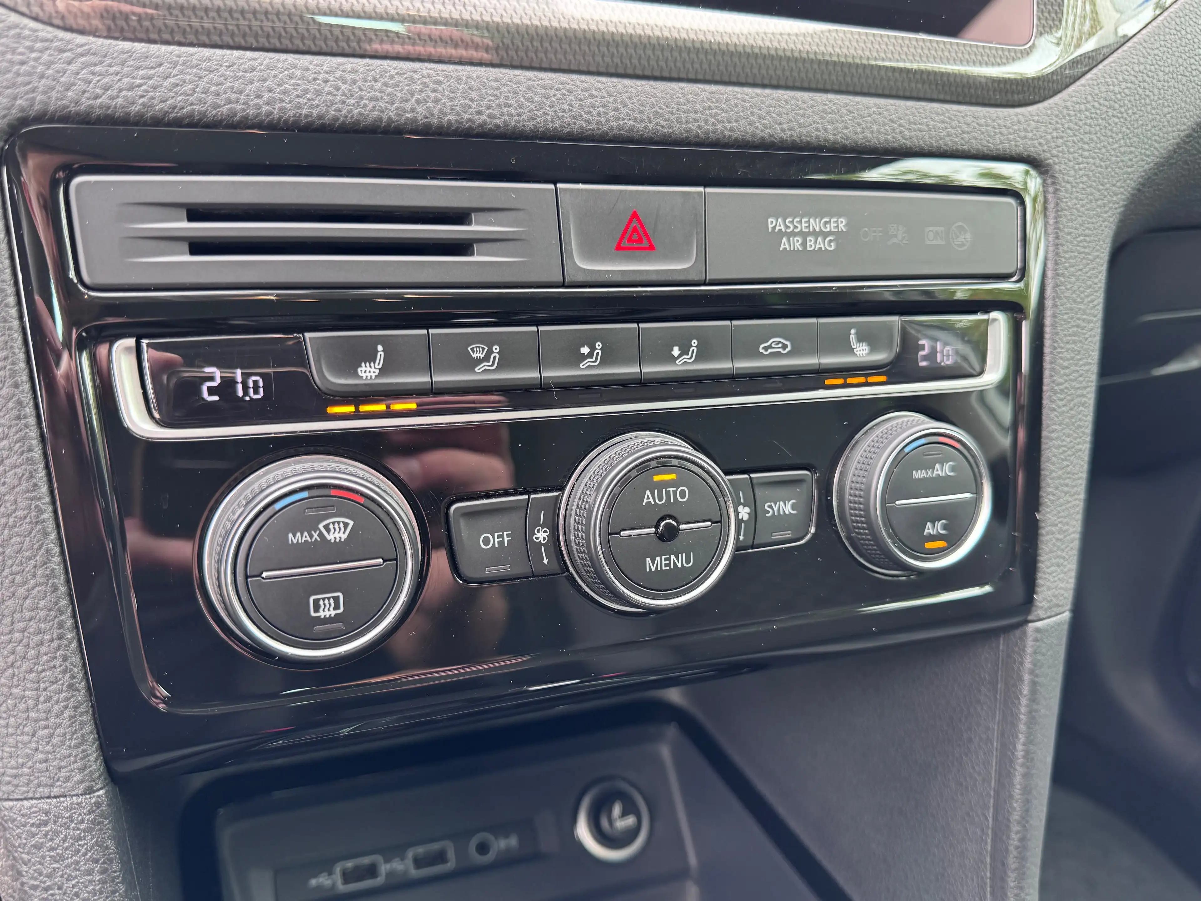 Volkswagen Golf Sportsvan Golf Sportsvan 1.0 TSI  DSG/ CarPlay/ Parkpilot/ Camera/ adaptieve cruisecontrol/ nieuwstaat/… — photo 12