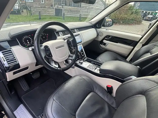 Land Rover Range Rover view 14