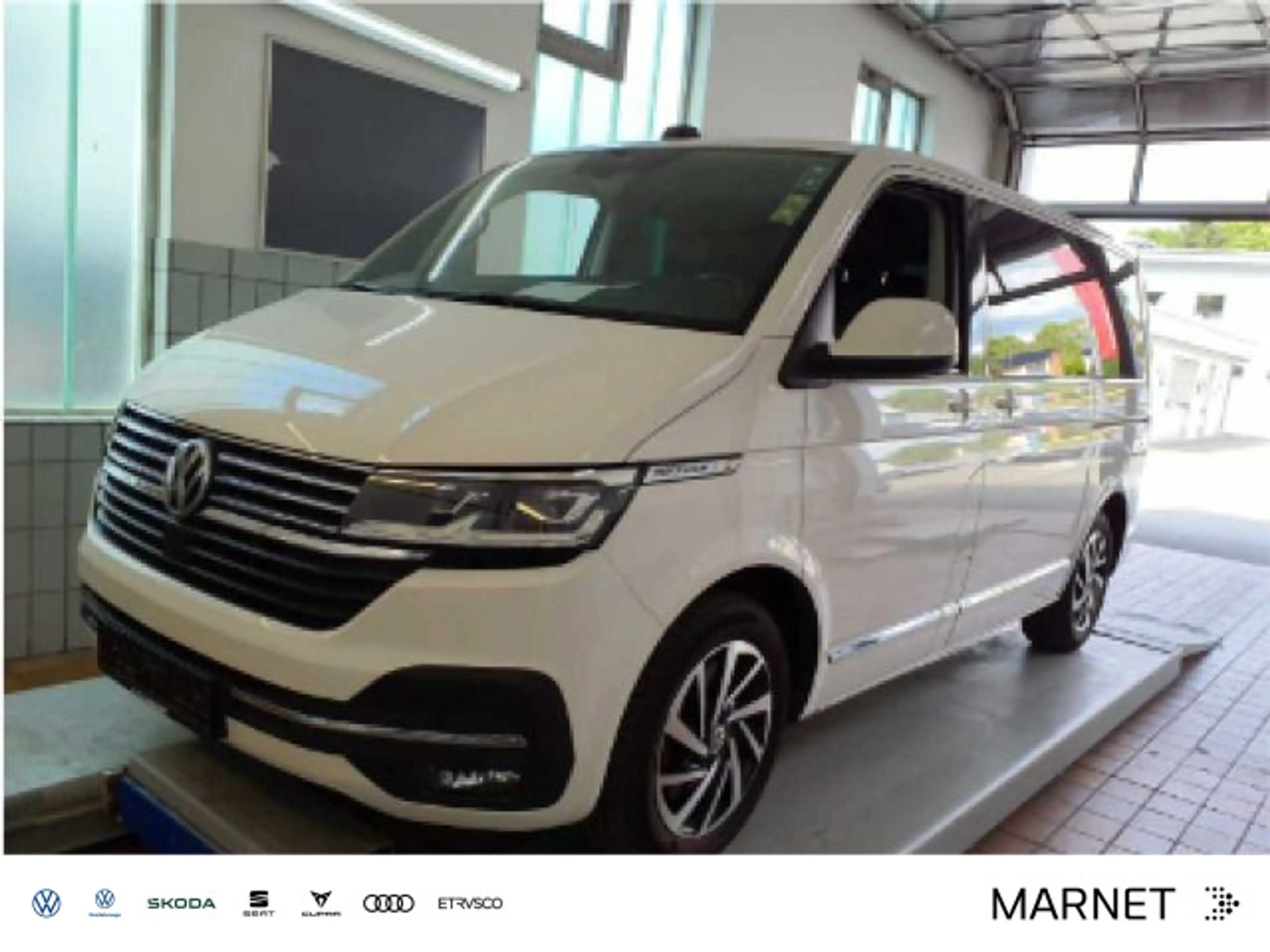 Volkswagen T6.1 Multivan 2.0 TDI Generation Six DSG Navi*AH