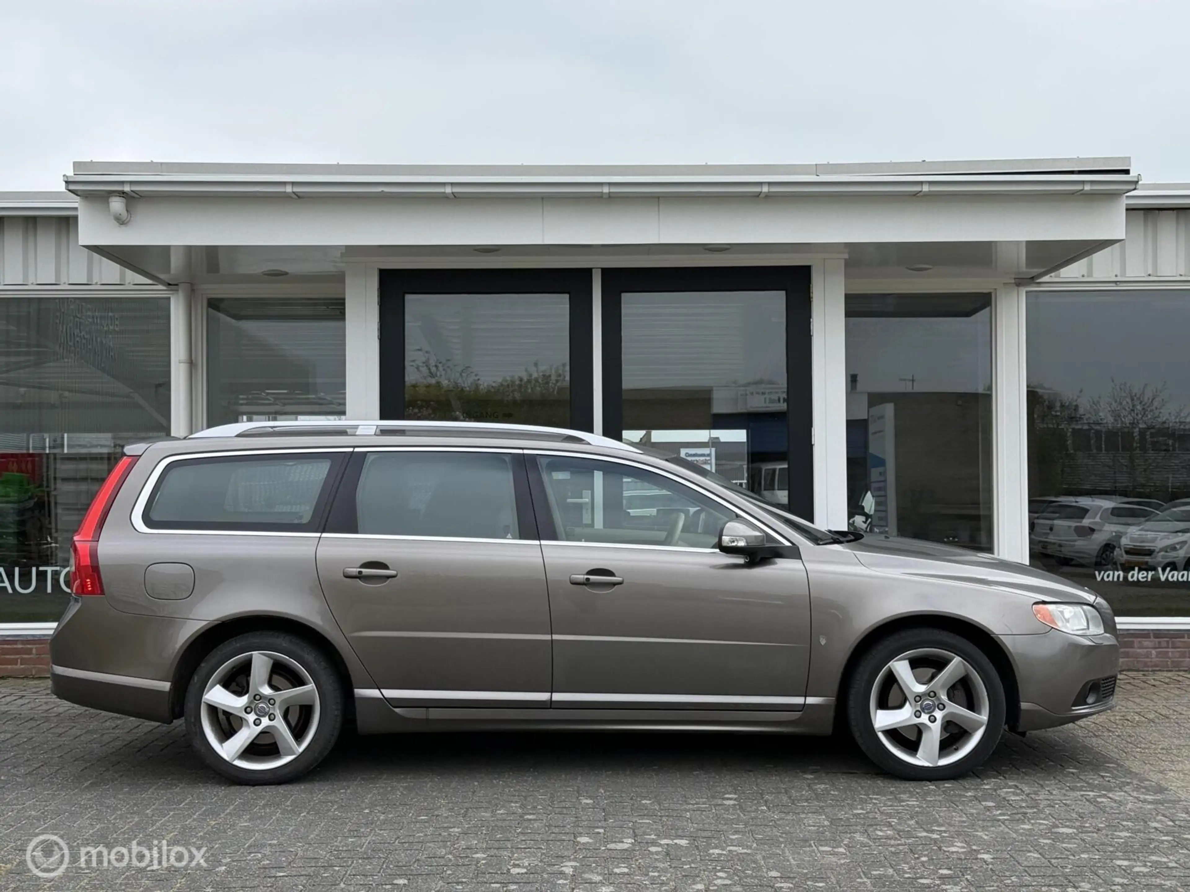 Volvo V70 3.0 T6 AWD Summum / ORIGINEEL NL / Premium Audio — photo 5