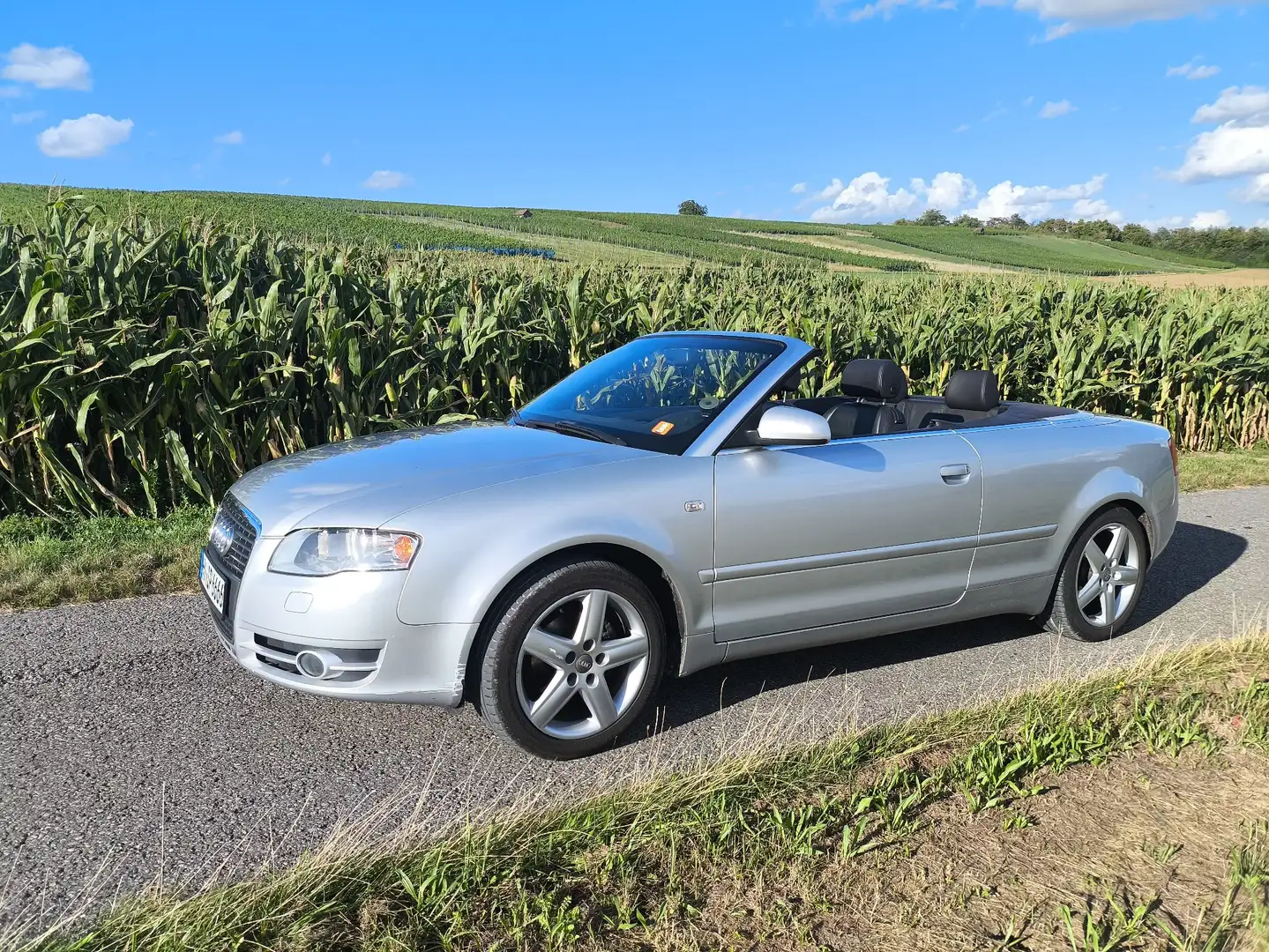 Audi A4 Cabriolet 2.0 TDI DPF - 1