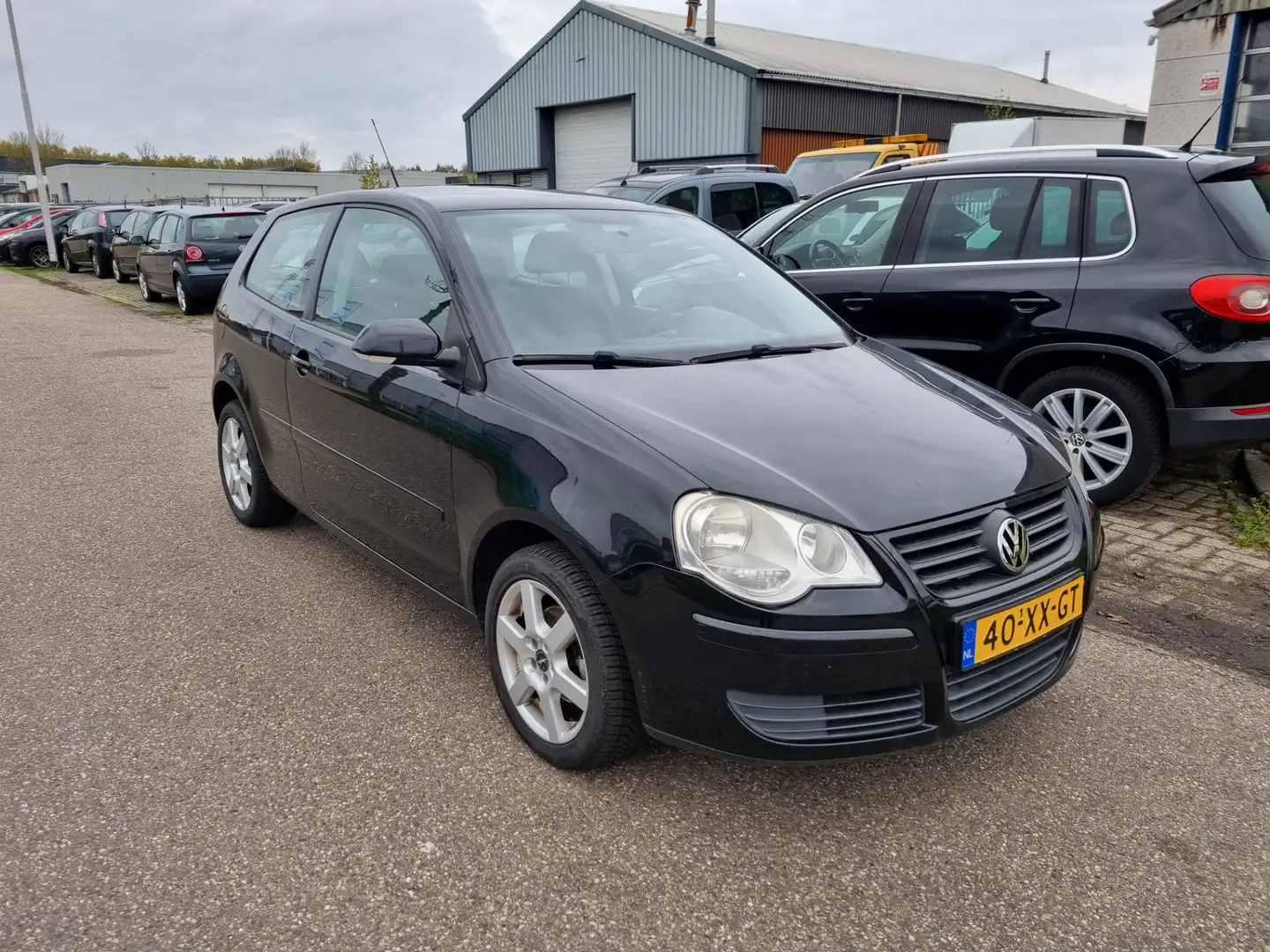 Volkswagen Polo 1.2-12V Optive 3-deurs Airco Bj:2007 NAP! Zwart - 2