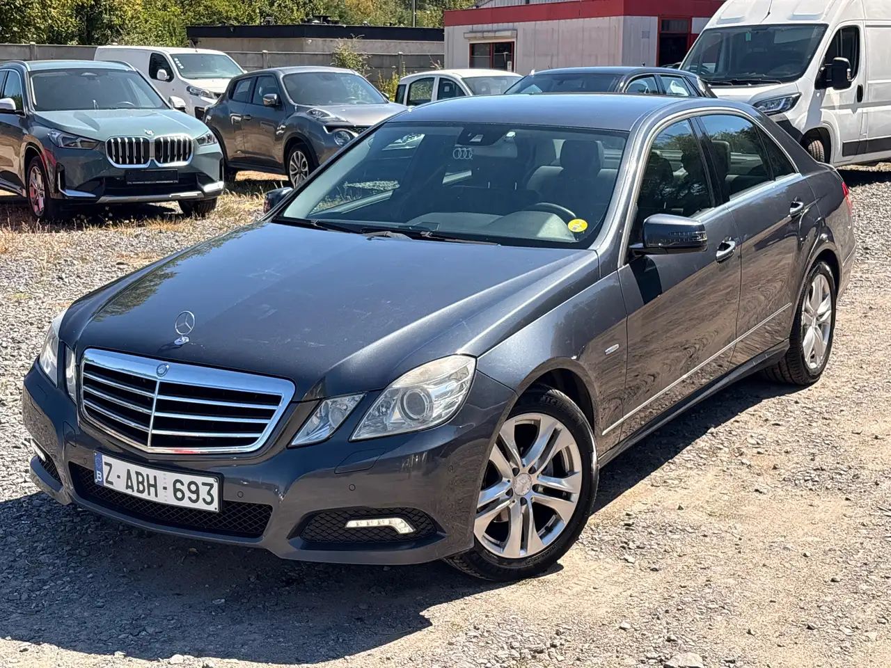 Mercedes-Benz E 200