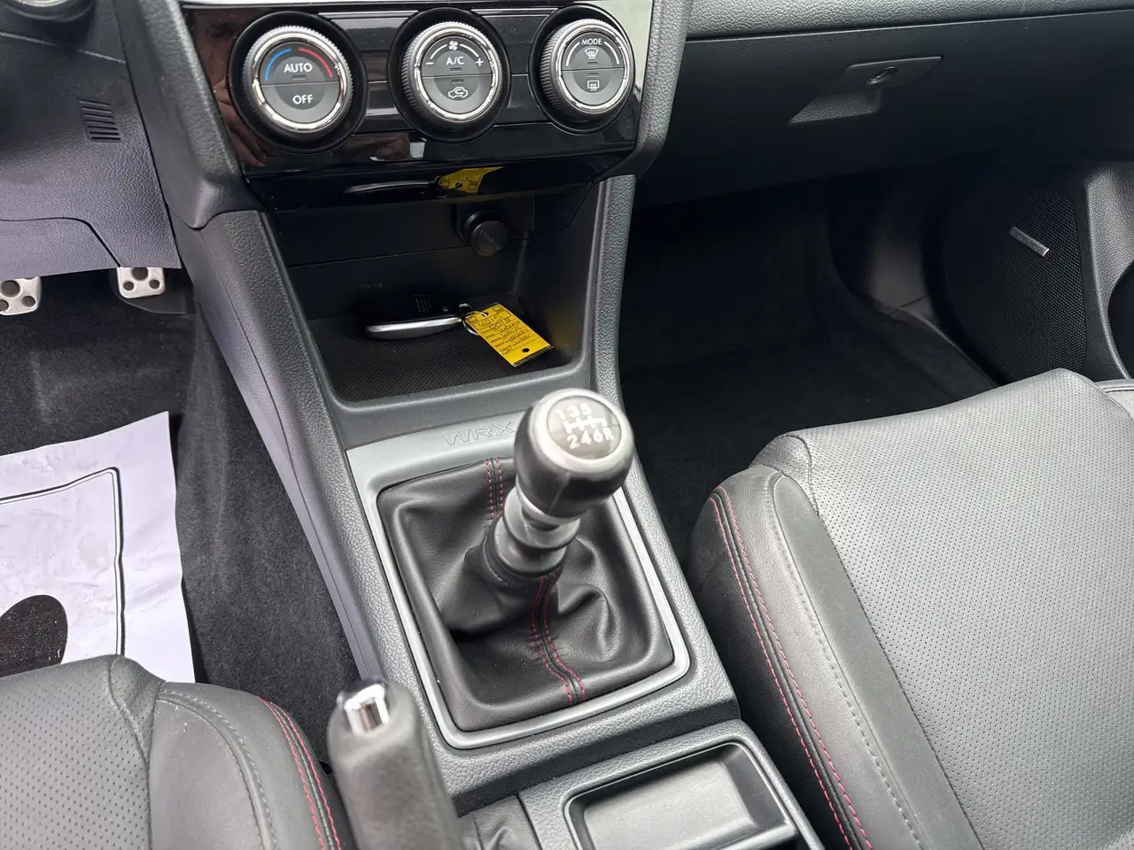 Subaru WRX снимка Subaru WRX