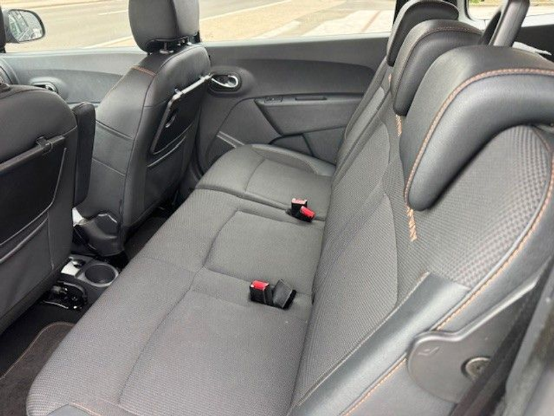 Dacia Lodgy Stepway 7 Sitzplätze — photo 9