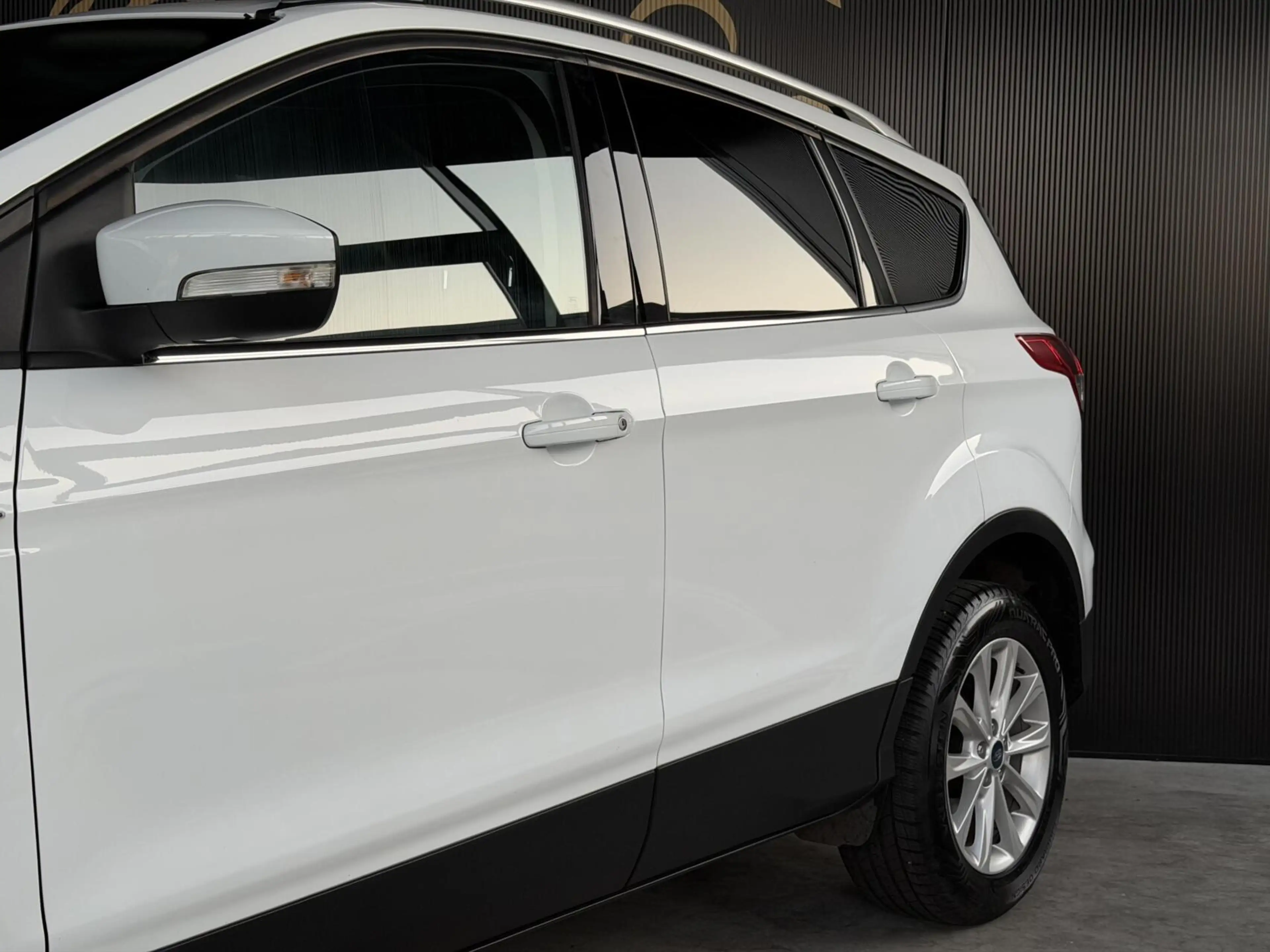 Ford Kuga 1.5 Titanium |Airco|Trekhaak|Leder|Nieuwe motor| — photo 4
