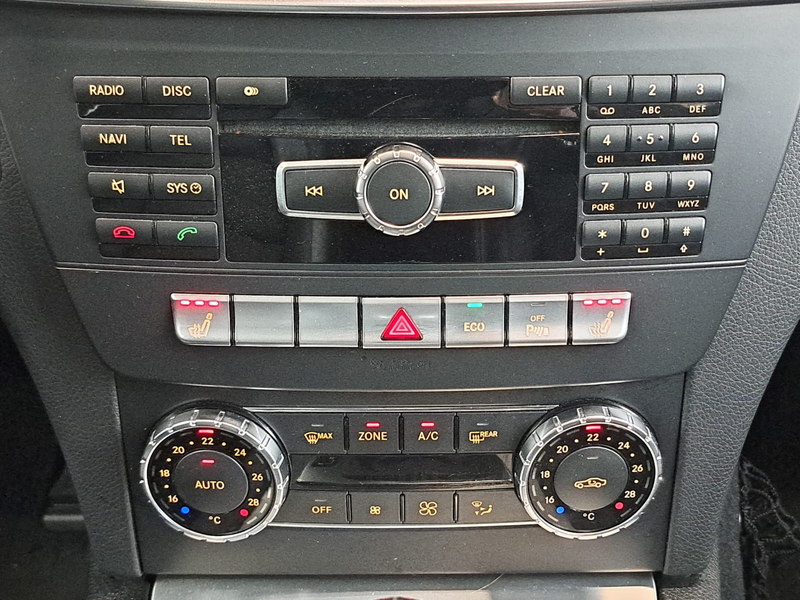 Mercedes-Benz C 180 Prestige Avantgarde Edition C + STOELVERWARMING !! — photo 12