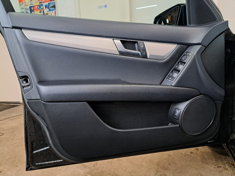 Mercedes-Benz C 180 Prestige Avantgarde Edition C + STOELVERWARMING !! — photo 15