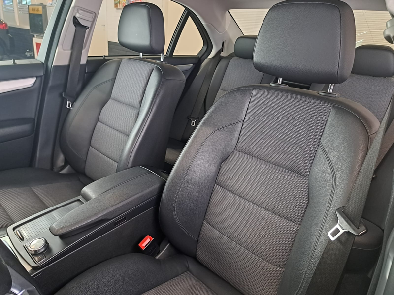 Mercedes-Benz C 180 Prestige Avantgarde Edition C + STOELVERWARMING !! — photo 17