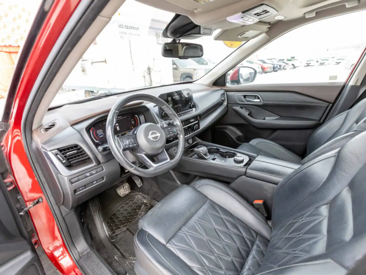 Nissan Rogue снимка Nissan Rogue
