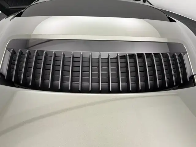 Porsche 911 view 11