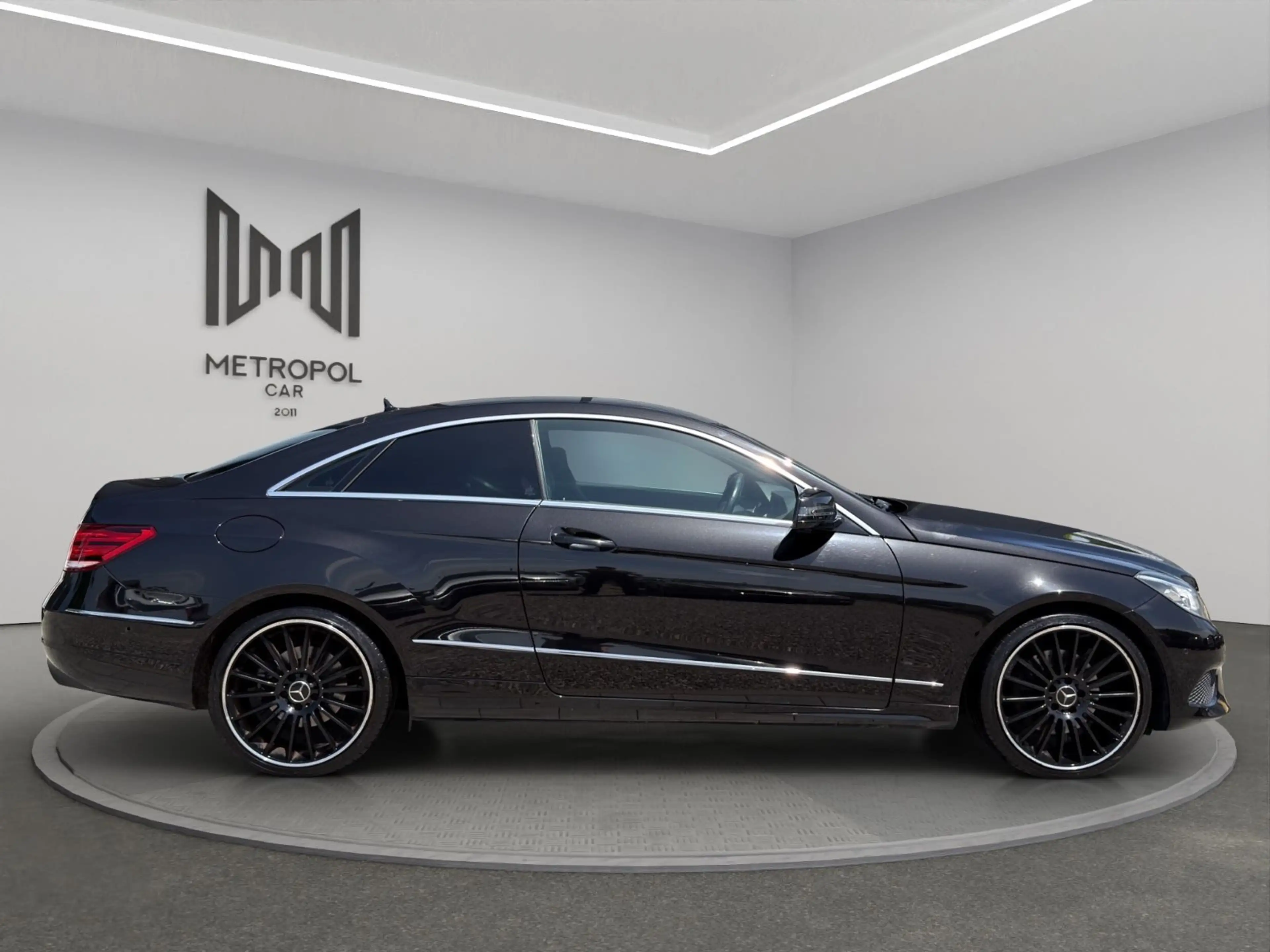 Mercedes-Benz E 200 Coupe *Garantie*Finanzierung* — photo 8